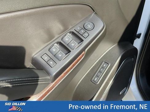 Used 2018 GMC Yukon XL SLT w/ Premium Edition AWD/4WD image 15