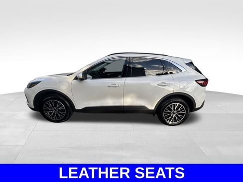Certified 2024 Ford Escape SE w/ PHEV Premium Package FWD image 7