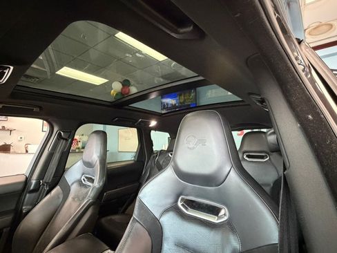 Used 2019 Land Rover Range Rover Sport SVR image 21