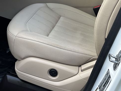 Used 2018 Mercedes-Benz GLE 350 4MATIC image 19