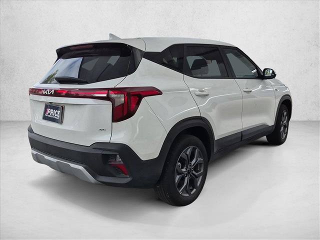 Used 2026 Kia Seltos LX AWD/4WD image 5