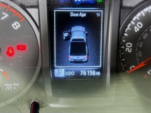 Used 2023 Toyota Tacoma SR image 16