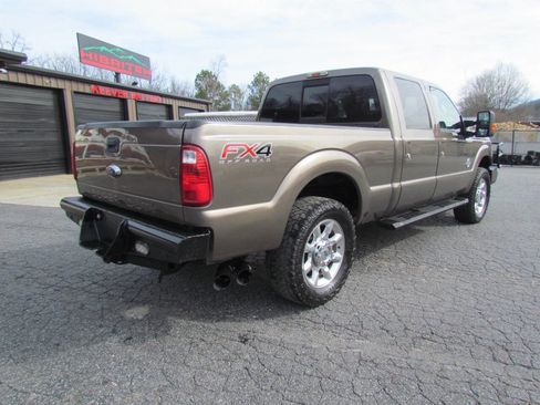 Used 2016 Ford F250 Lariat w/ FX4 Off-Road Package image 7