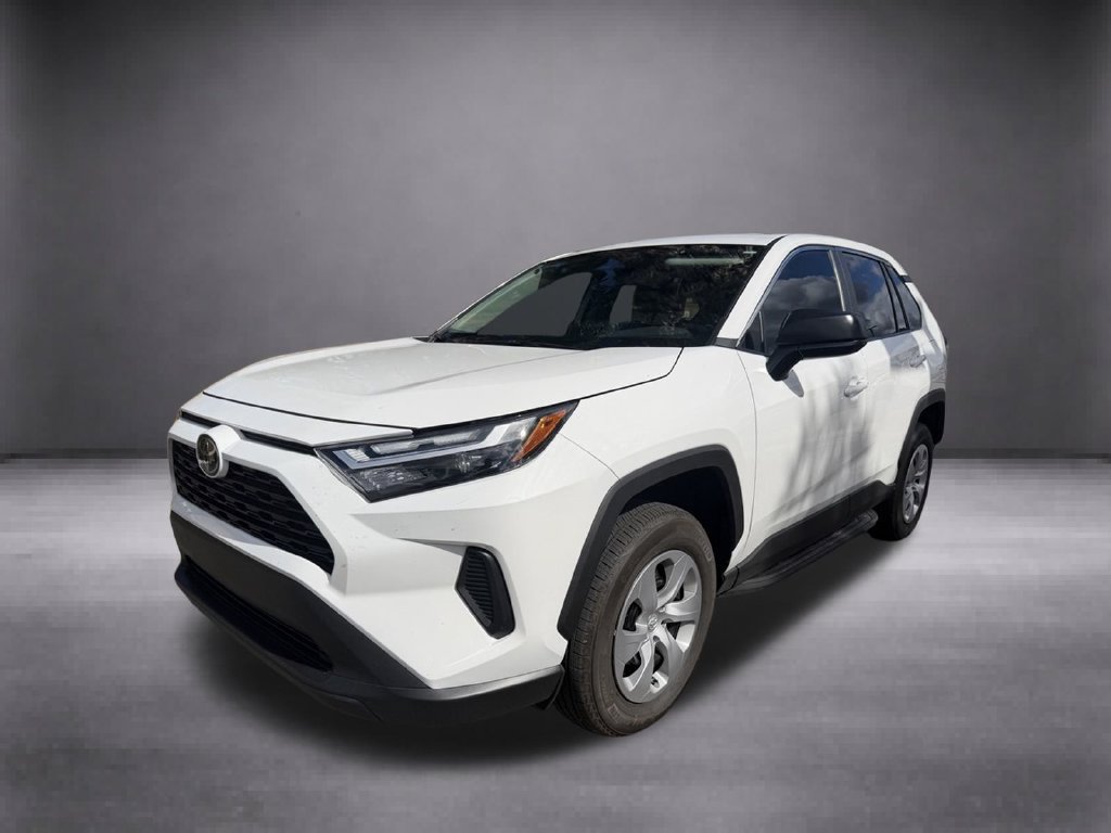 Used 2025 Toyota RAV4 LE AWD/4WD image 6