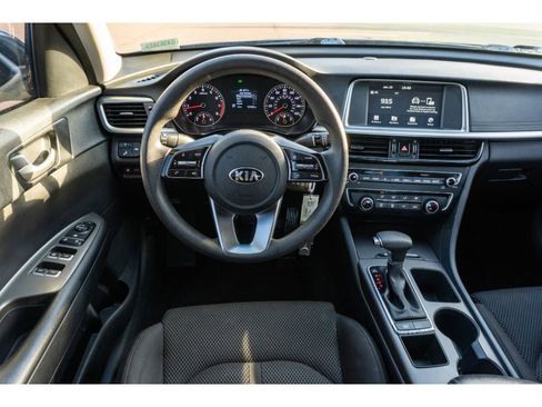 Used 2020 Kia Optima LX image 18