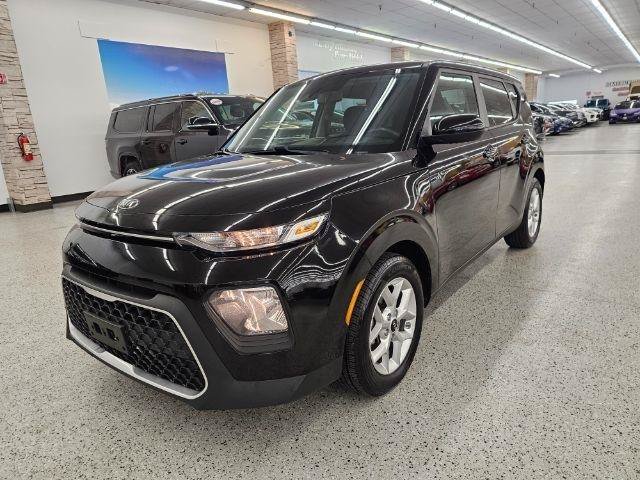 Used 2020 Kia Soul S FWD image 1