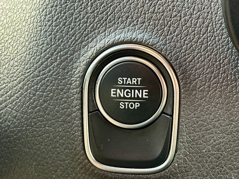 Used 2023 Mercedes-Benz Sprinter 2500 image 17