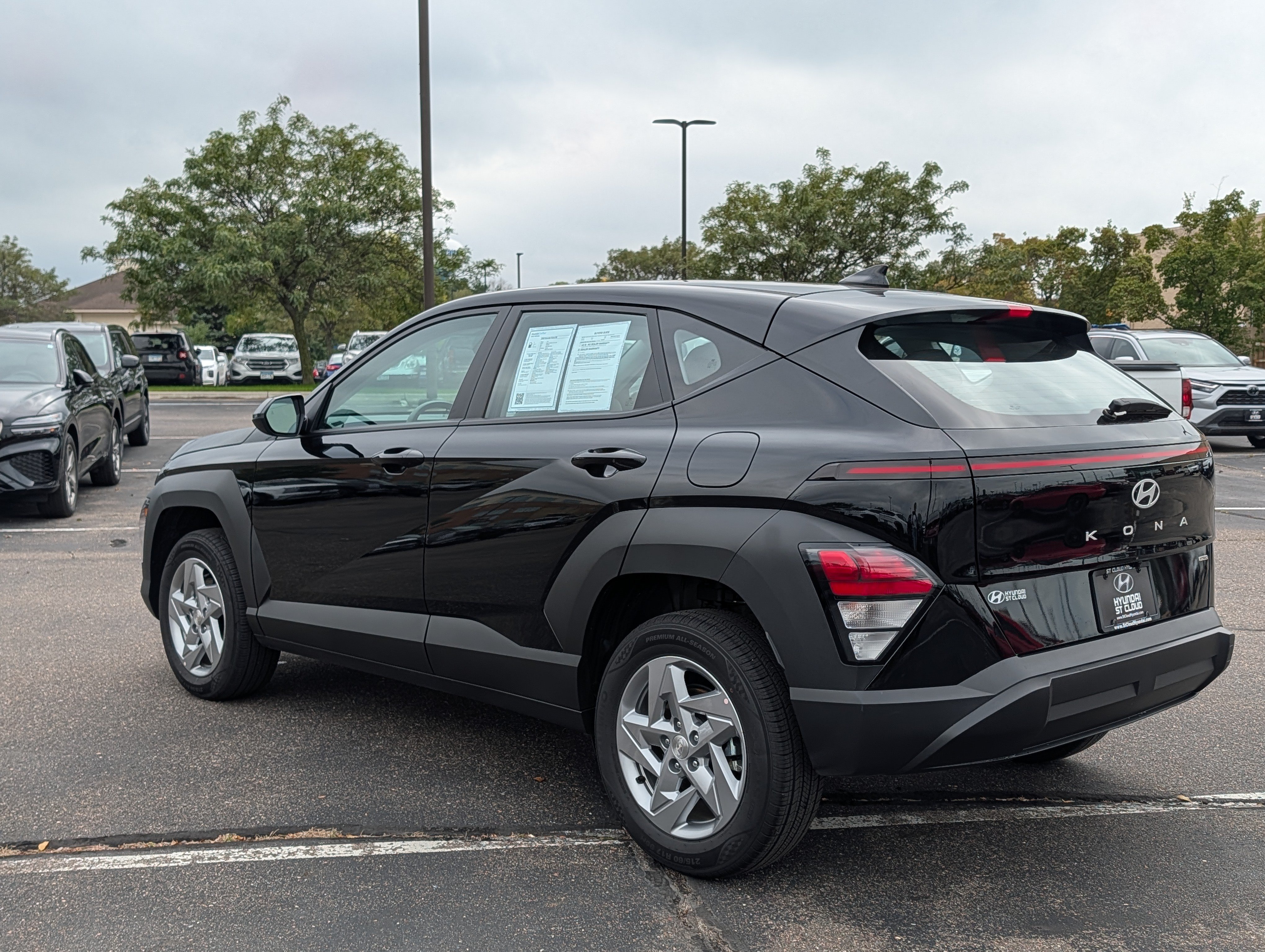 Used 2026 Hyundai Kona SE AWD/4WD image 3