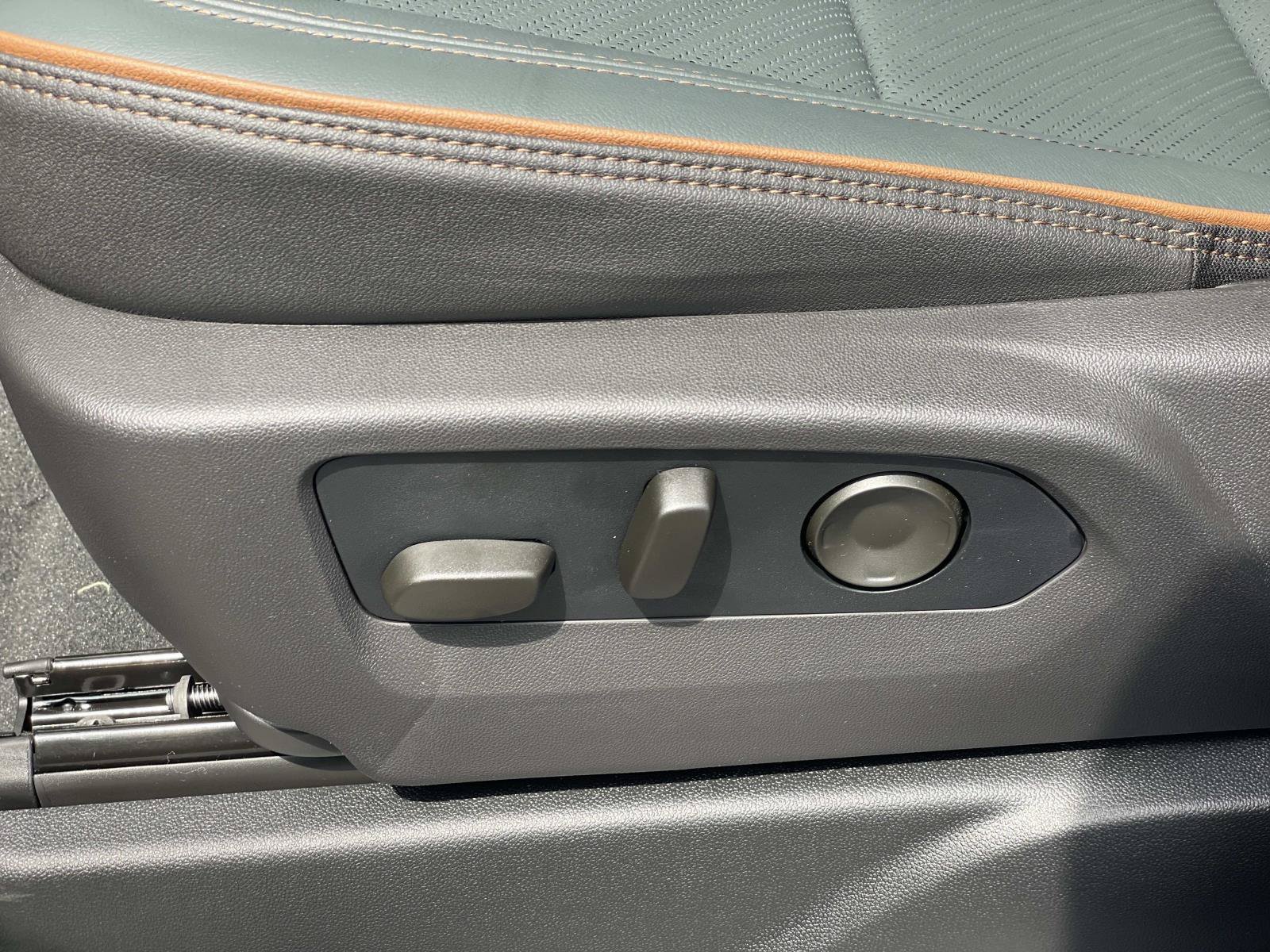 New 2026 GMC Yukon XL AT4 AWD/4WD image 20
