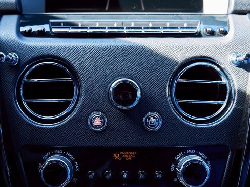 Used 2021 Rolls-Royce Cullinan Black Badge image 77