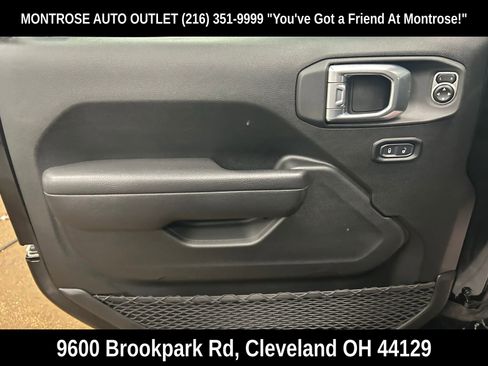 Used 2024 Jeep Wrangler Unlimited Sport AWD/4WD image 9