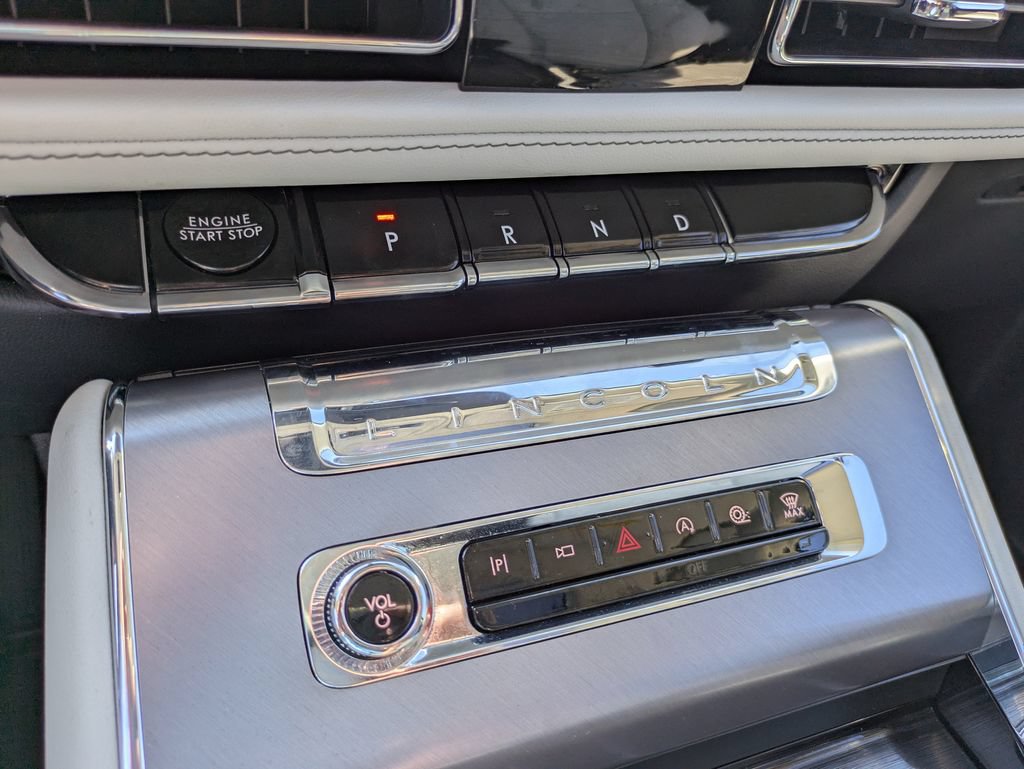 Used 2026 Lincoln Aviator 2WD image 13