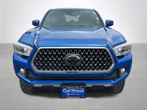 Used 2018 Toyota Tacoma TRD Off-Road w/ Technology Package AWD/4WD image 3