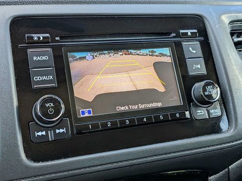Used 2017 Honda HR-V LX image 24