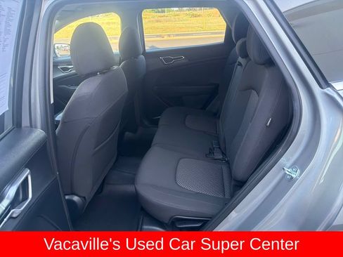 Used 2025 Kia Sportage LX FWD image 23