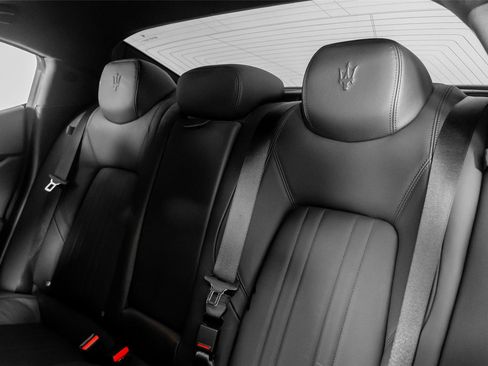 Used 2023 Maserati Ghibli Modena RWD image 32