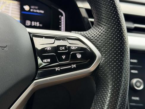 Used 2023 Volkswagen Arteon SE FWD image 23