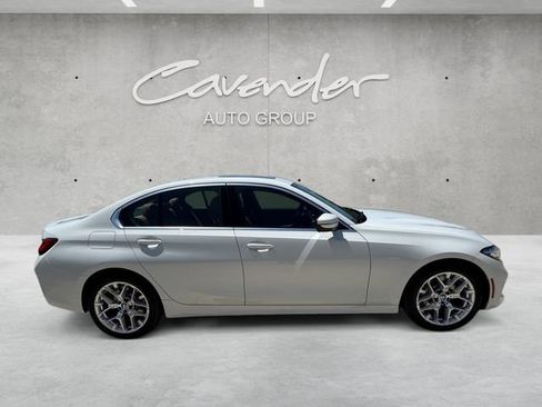 Used 2025 BMW 330i Sedan RWD image 17