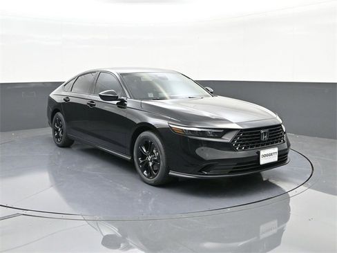 New 2025 Honda Accord SE image 18