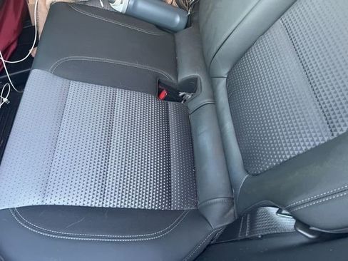 Used 2024 Chevrolet Trax LT w/ LT Convenience Package image 32