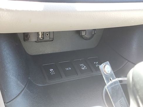 Used 2016 Toyota Highlander Limited AWD/4WD image 19