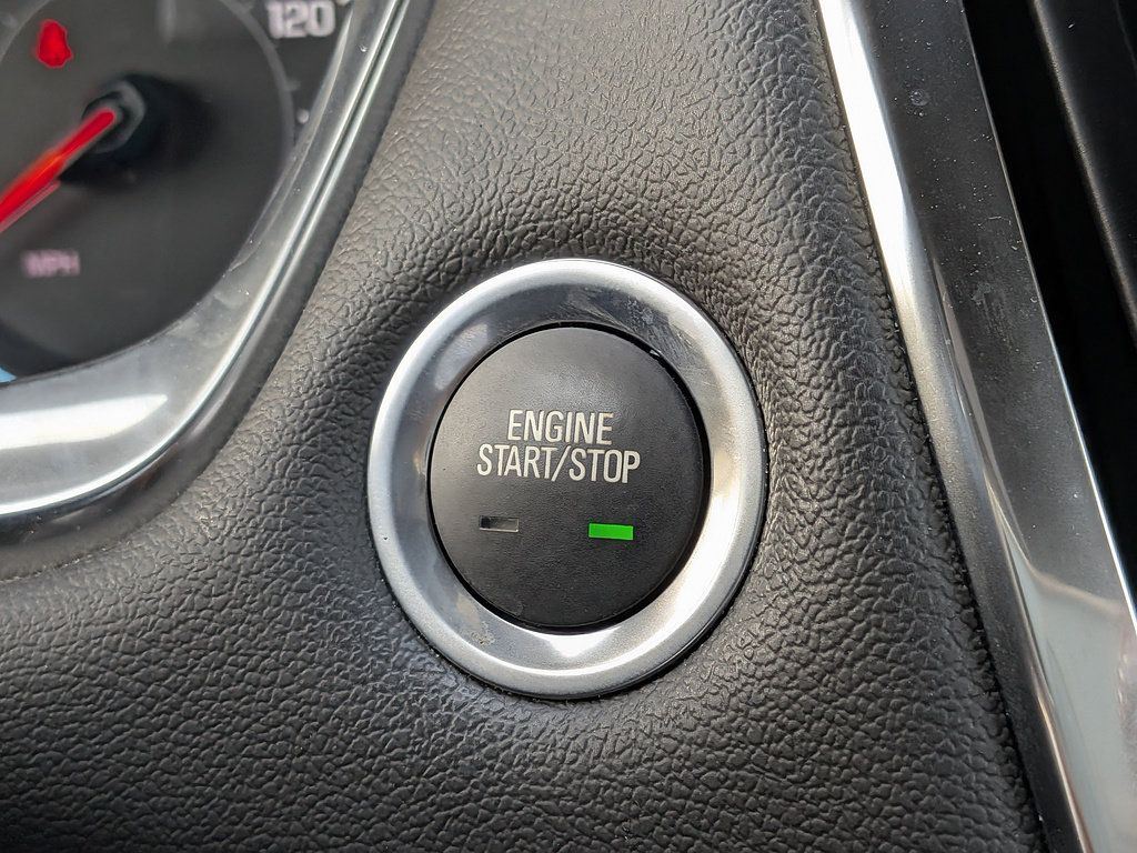 Used 2023 Chevrolet Traverse RS AWD/4WD image 57
