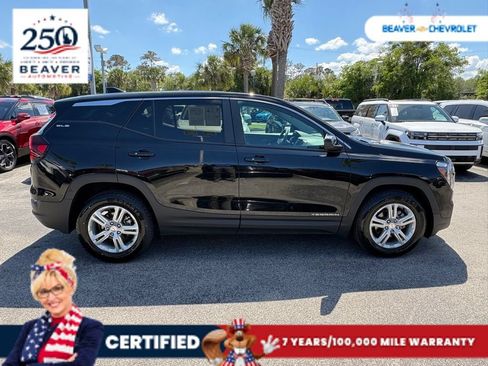 Used 2024 GMC Terrain SLE FWD image 8