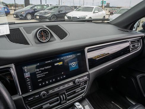 Used 2020 Porsche Macan S image 29