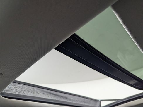 Used 2024 Acura RDX w/ Technology Package image 25