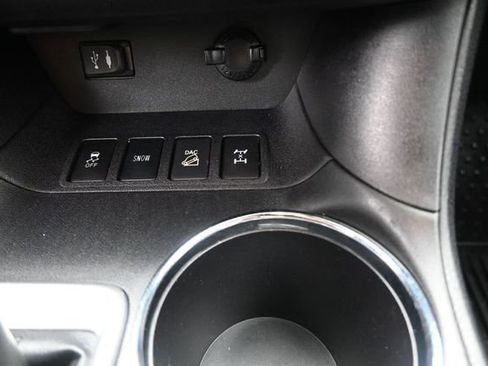 Used 2015 Toyota Highlander XLE AWD/4WD image 9