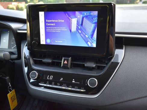 Used 2025 Toyota Corolla LE FWD image 23