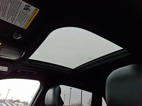 Used 2019 Lincoln Nautilus Reserve image 15