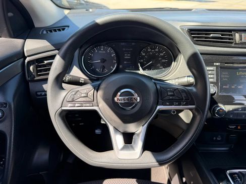 Used 2021 Nissan Rogue Sport S FWD image 11