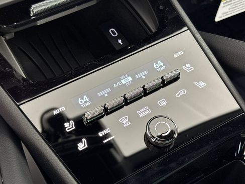 New 2026 Porsche Cayenne image 25