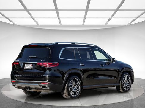 Certified 2025 Mercedes-Benz GLS 450 4MATIC image 4