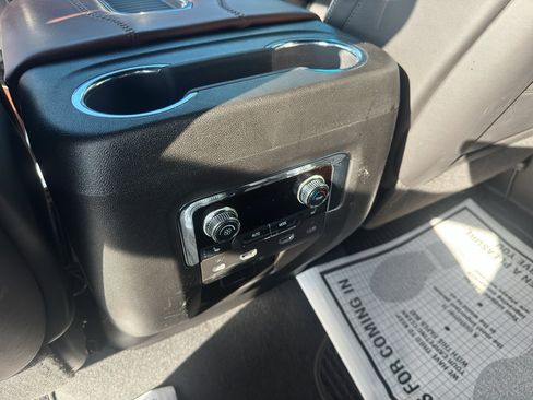 Used 2023 GMC Yukon Denali Ultimate image 15