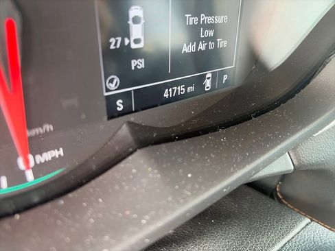 Used 2022 Chevrolet Trax LT AWD/4WD image 19