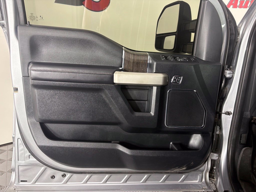 Used 2020 Ford F250 Lariat AWD/4WD image 19