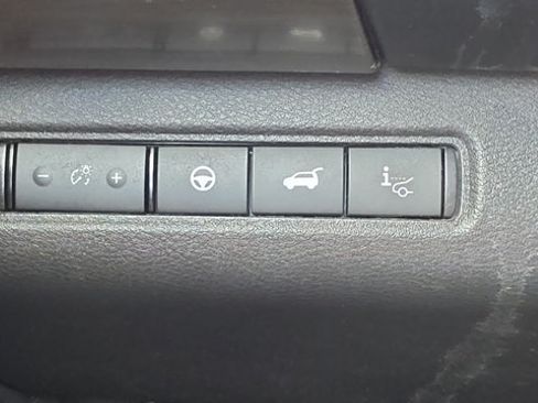 Used 2023 Nissan Pathfinder Platinum w/ Cargo Package AWD/4WD image 18