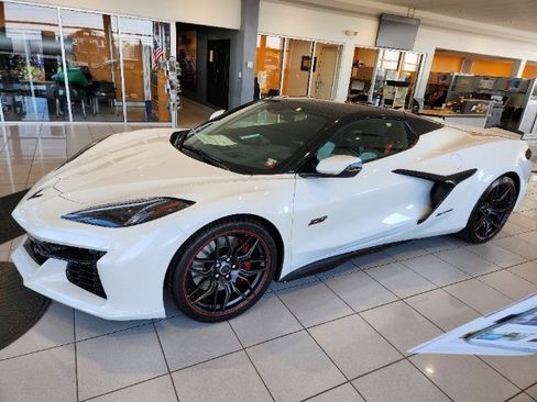 Used 2023 Chevrolet Corvette Z06 image 4