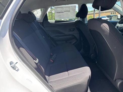 New 2026 Hyundai Kona SE FWD image 11