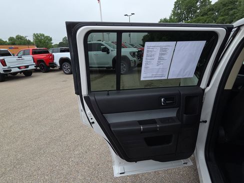 Used 2014 Ford Flex Limited w/ Appearance Package FWD image 27