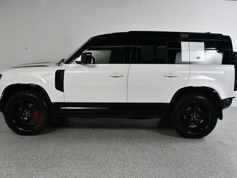 Used 2022 Land Rover Defender 110 X-Dynamic SE AWD/4WD image 3