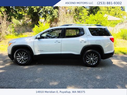 Used 2017 GMC Acadia SLT AWD/4WD image 2
