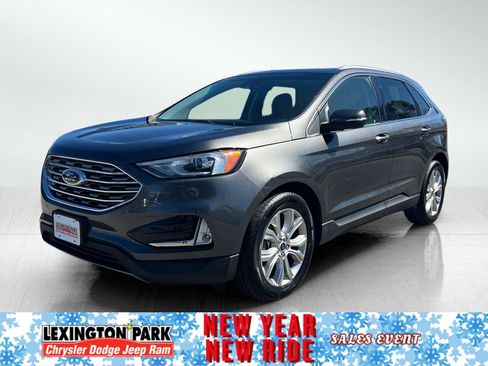 Used 2019 Ford Edge Titanium image 2