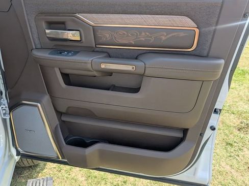 New 2026 RAM 3500 Limited AWD/4WD image 32