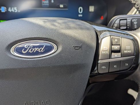 Used 2023 Ford Escape Platinum w/ Premium Technology Package AWD/4WD image 15