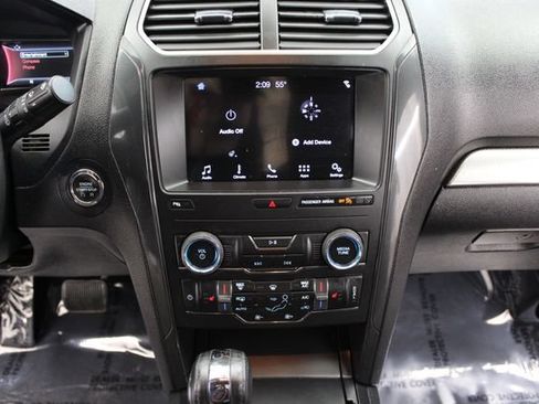 Used 2018 Ford Explorer XLT w/ Equipment Group 202A FWD image 22