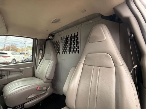 Used 2022 Chevrolet Express 3500 Work Van w/ Driver Convenience Package image 31