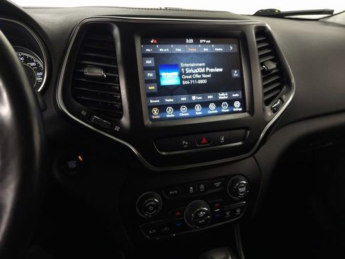 Used 2021 Jeep Cherokee Latitude Lux w/ Sun & Sound Group image 24